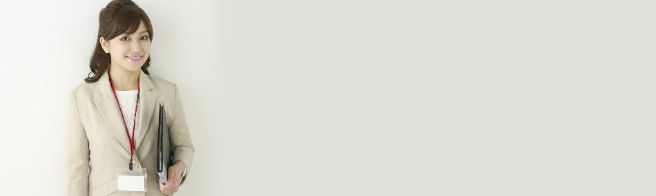 写真：オフィスの女性